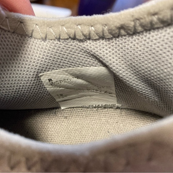 New Balance Cream Casual Sneakers - Picture 4 of 5